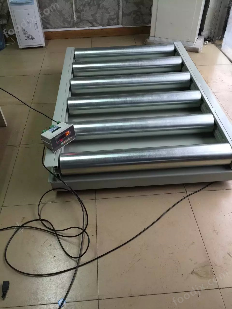 電子廠流水線滾筒輸送線30KG滾軸秤
